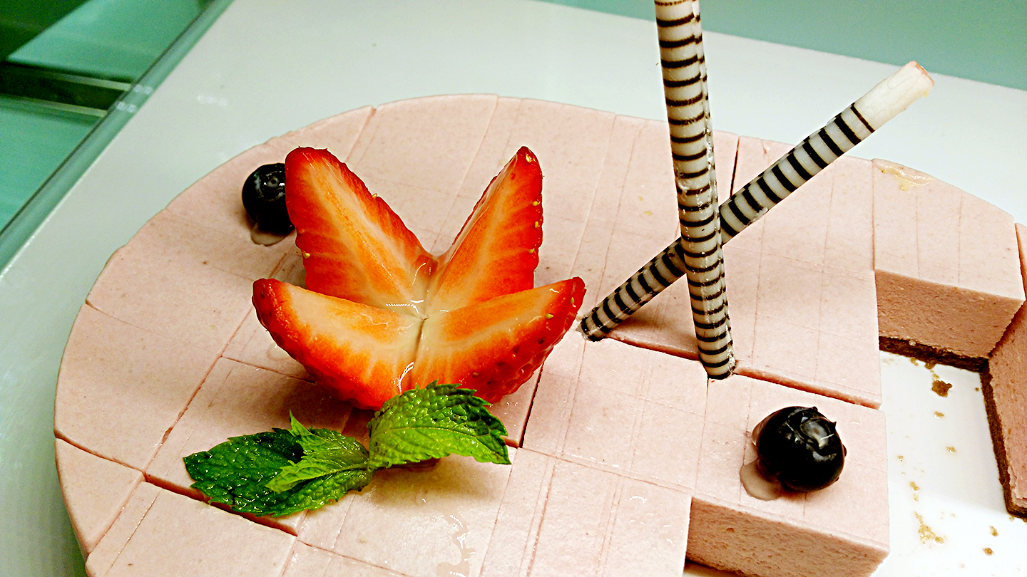 东坝好伦哥新航母店位置,好伦哥自助餐航母店东坝