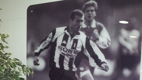 皇马西甲两连冠阵容,皇马夺西甲冠军阵容