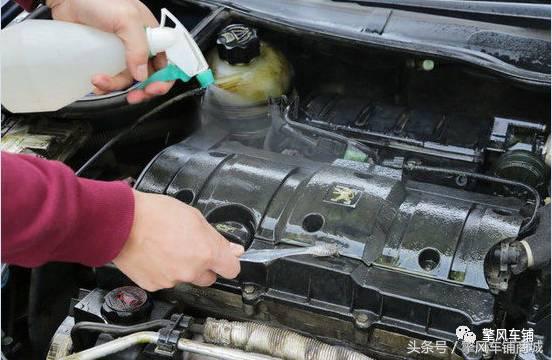 4s店用水枪冲洗发动机,发动机脏了怎么擦干净