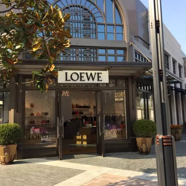 上海outlet购物中心地址,上海outlets