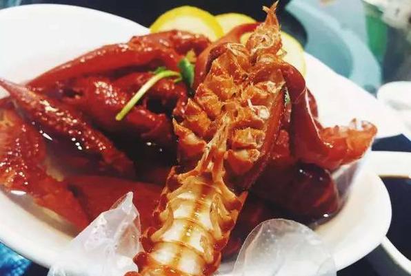 厦门深夜美食小龙虾,厦门和朋友吃小龙虾