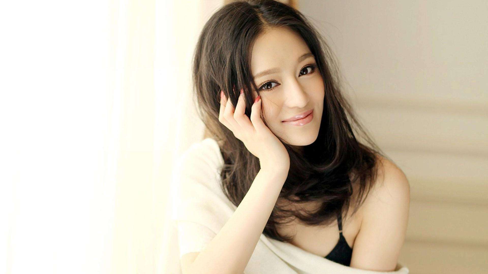 女人的这三种心理暗示，谁读懂了，谁就走进了女人的心