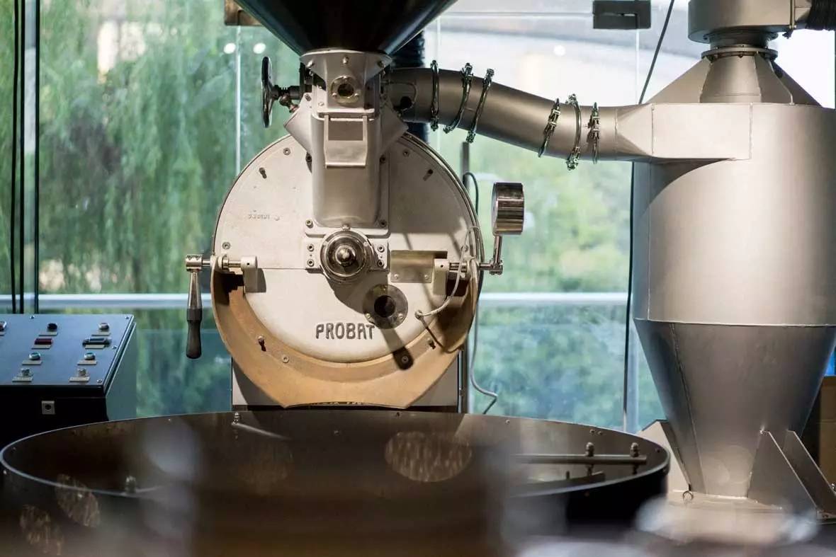 轻奢风咖啡厅风格 (100平方工业风咖啡厅)