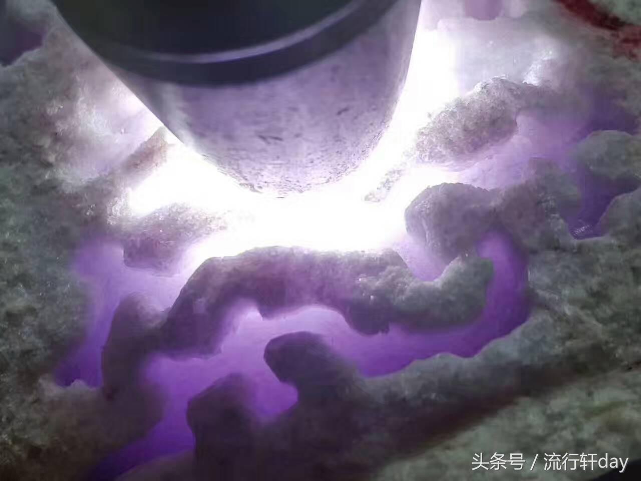 翡翠原石的价值怎么判定,什么样的翡翠原石比较靠谱