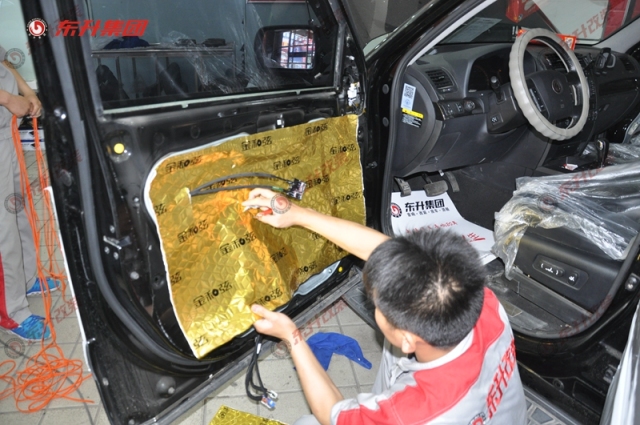 11年起亚霸锐音响改装,起亚霸锐音响改装