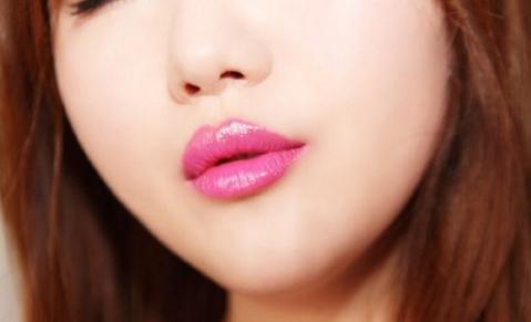 dior的迪奥魅惑釉唇膏 (dior魅惑釉唇膏怎么用)