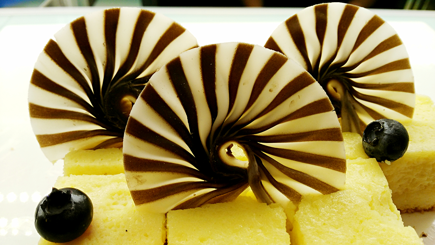 东坝好伦哥新航母店位置,好伦哥自助餐航母店东坝