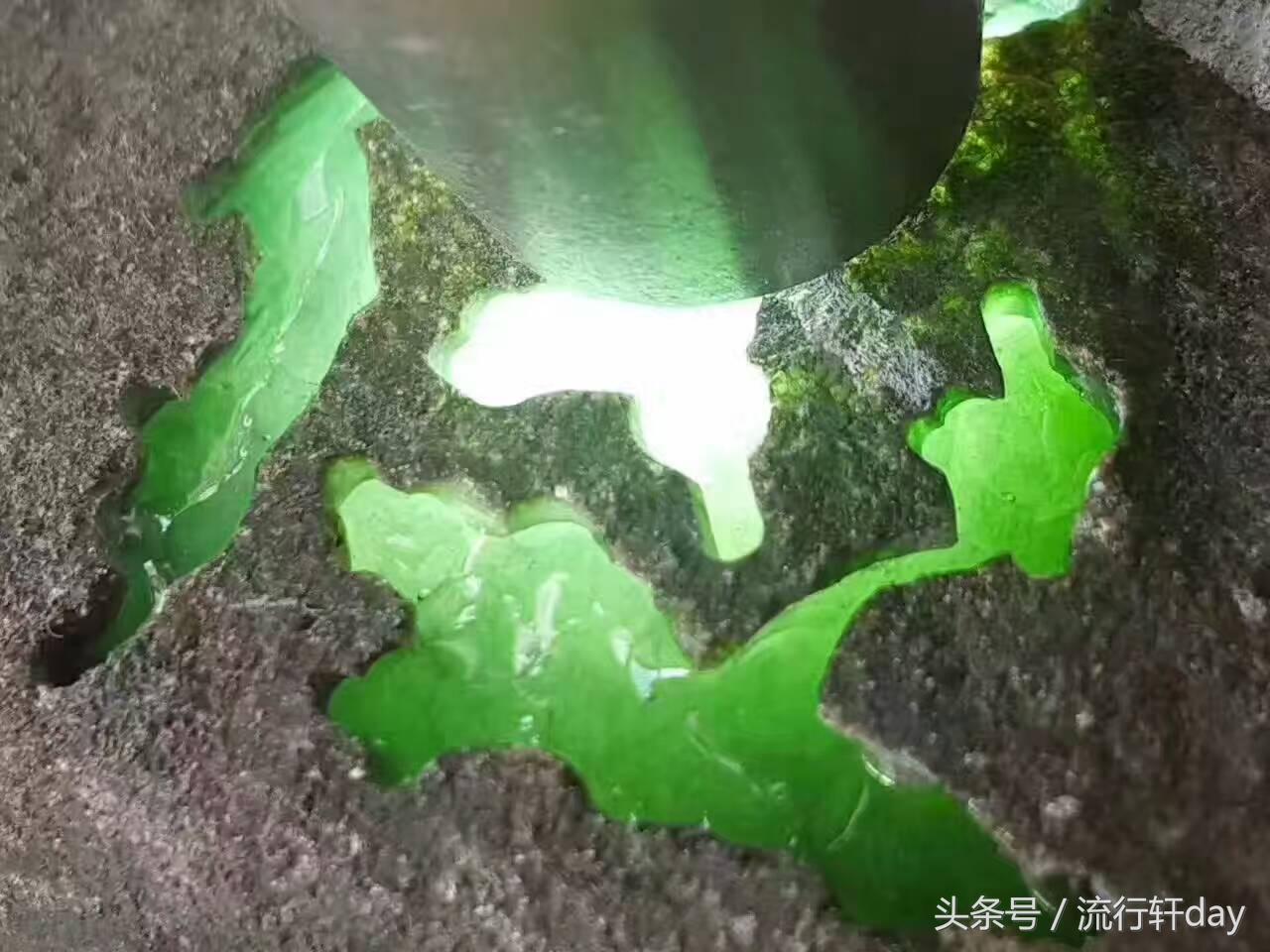 翡翠原石的价值怎么判定,什么样的翡翠原石比较靠谱