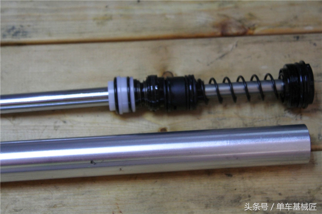 再见Marzocchi马祖奇——某年莫月末日某型号的气叉保养