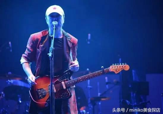 8年了，他每一次粗现都能让成都人嗨得花枝颠颤！