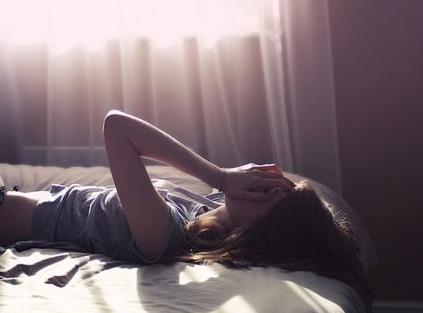 老公一巴掌打了老婆,老公一巴掌打在妻子脸上