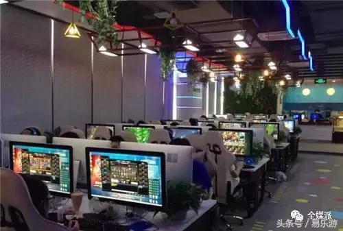 网咖猥琐发育！这些“窝点”正成为年轻人的新江湖