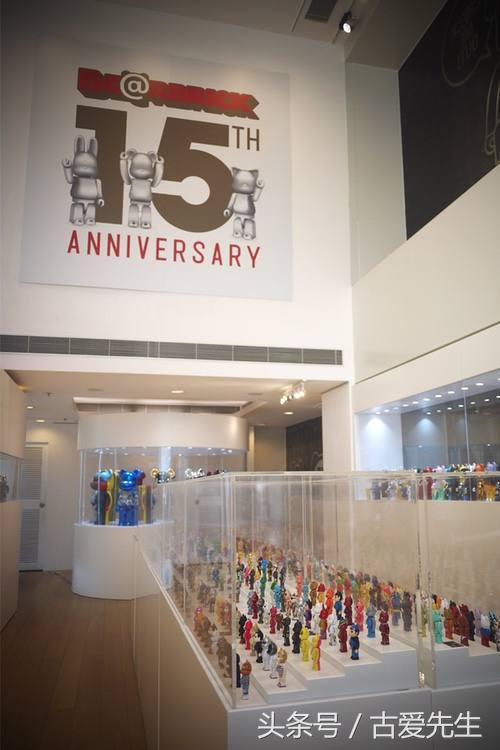 小屁孩才喊*力暴**熊，而我叫他Bearbrick！