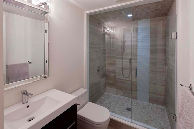 马桶往外溅水花是怎么回事,如何防止马桶溅起水花