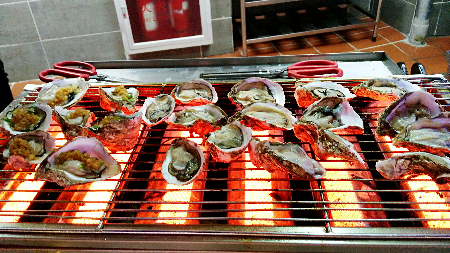 东坝好伦哥新航母店位置,好伦哥自助餐航母店东坝