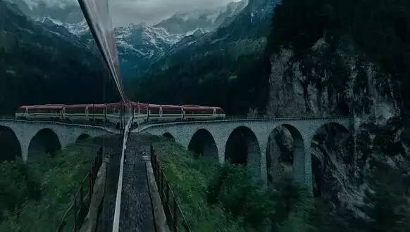 恐惧噬骨！榨干人油当解药，只为延长寿命等女儿长大后*亲近**繁殖