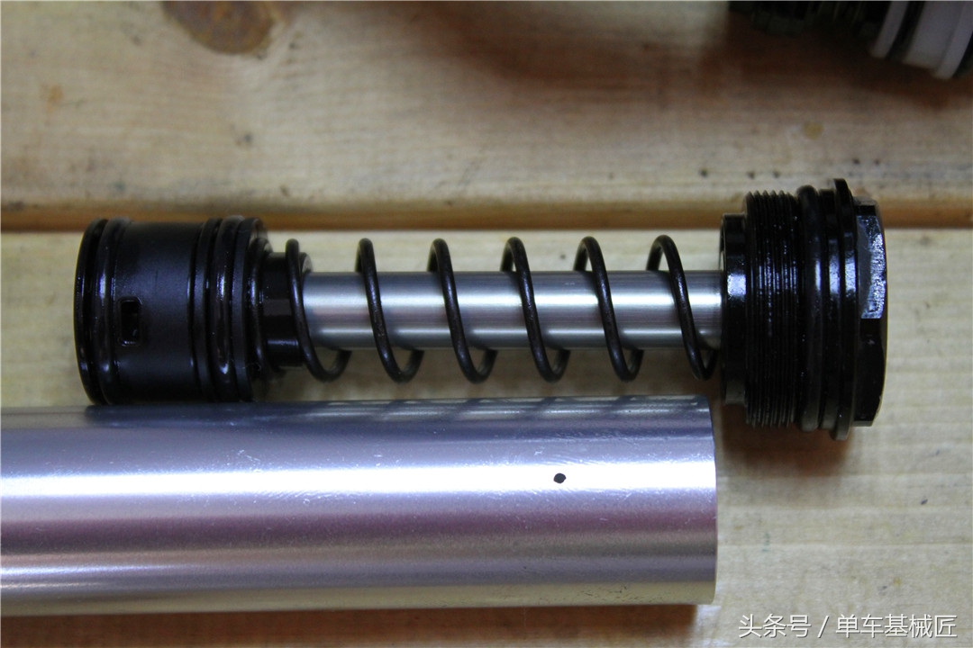 再见Marzocchi马祖奇——某年莫月末日某型号的气叉保养