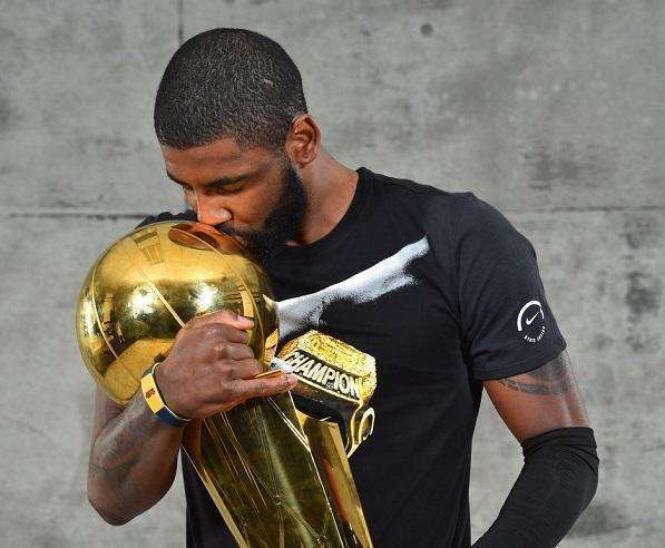 凯里欧文末节之王,凯里欧文骑士问题