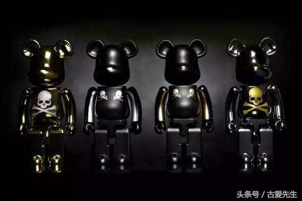 小屁孩才喊*力暴**熊，而我叫他Bearbrick！