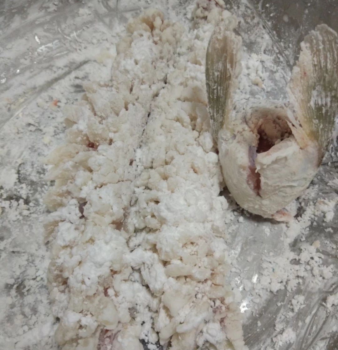 川味糖醋松鼠鱼,糖醋松鼠鱼的家常做法最简单好吃