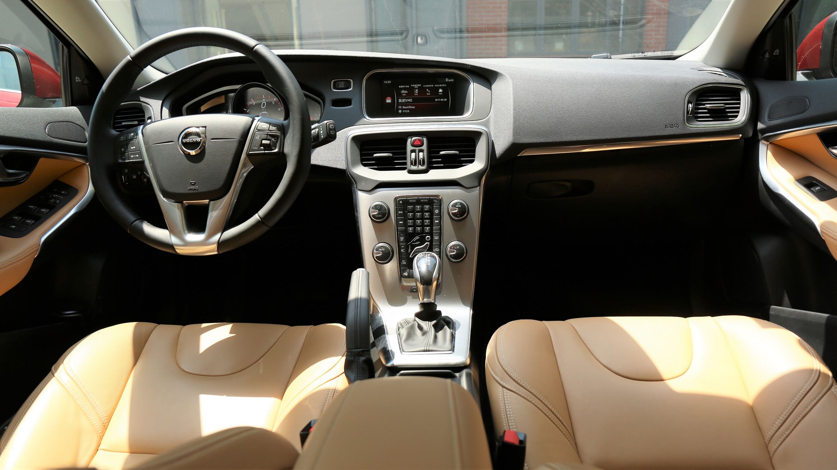 沃尔沃v40试驾视频胖哥,试驾沃尔沃v40对比高尔夫
