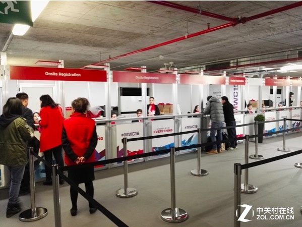 巴塞罗那海鲜大餐,巴塞罗那海滩美食推荐