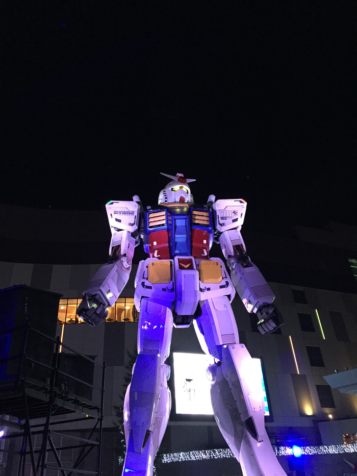 日本的冬天依旧色彩绚烂,冬季日本的冰雪阳光