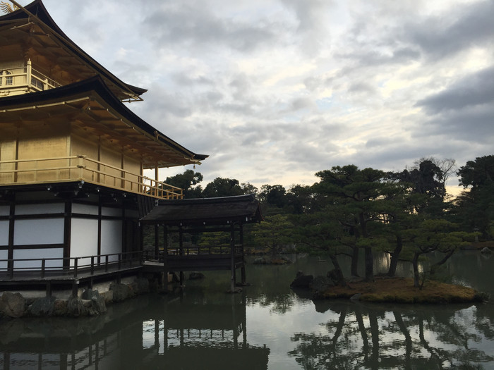 日本的冬天依旧色彩绚烂,冬季日本的冰雪阳光