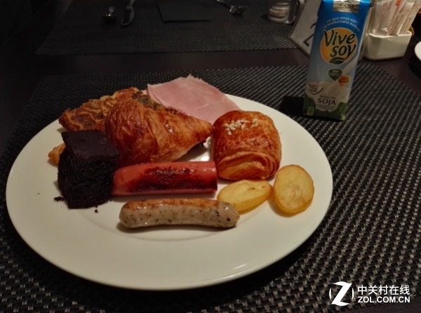 巴塞罗那海鲜大餐,巴塞罗那海滩美食推荐