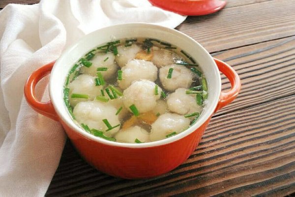 鲜嫩鱼丸汤的做法大全,爽滑手打鱼丸的做法