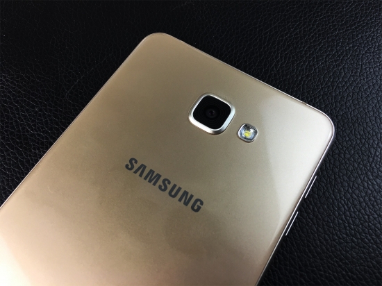 三星galaxya系列最好手机,6.55英寸三星amoled全面屏