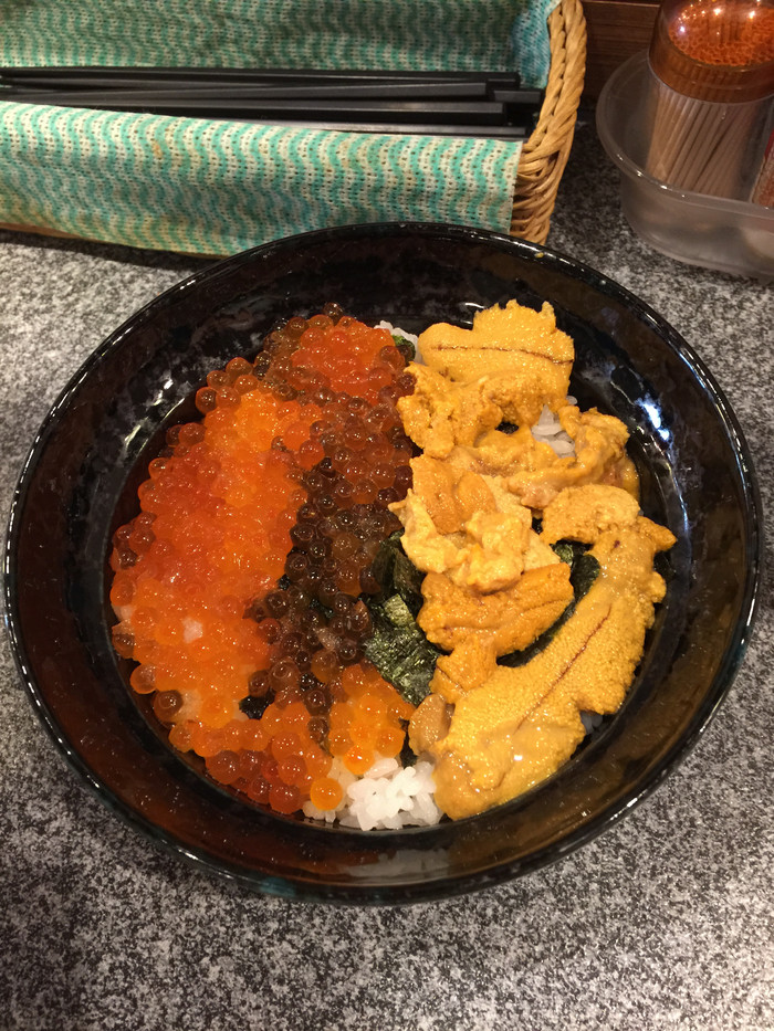 日本的冬天依旧色彩绚烂,冬季日本的冰雪阳光