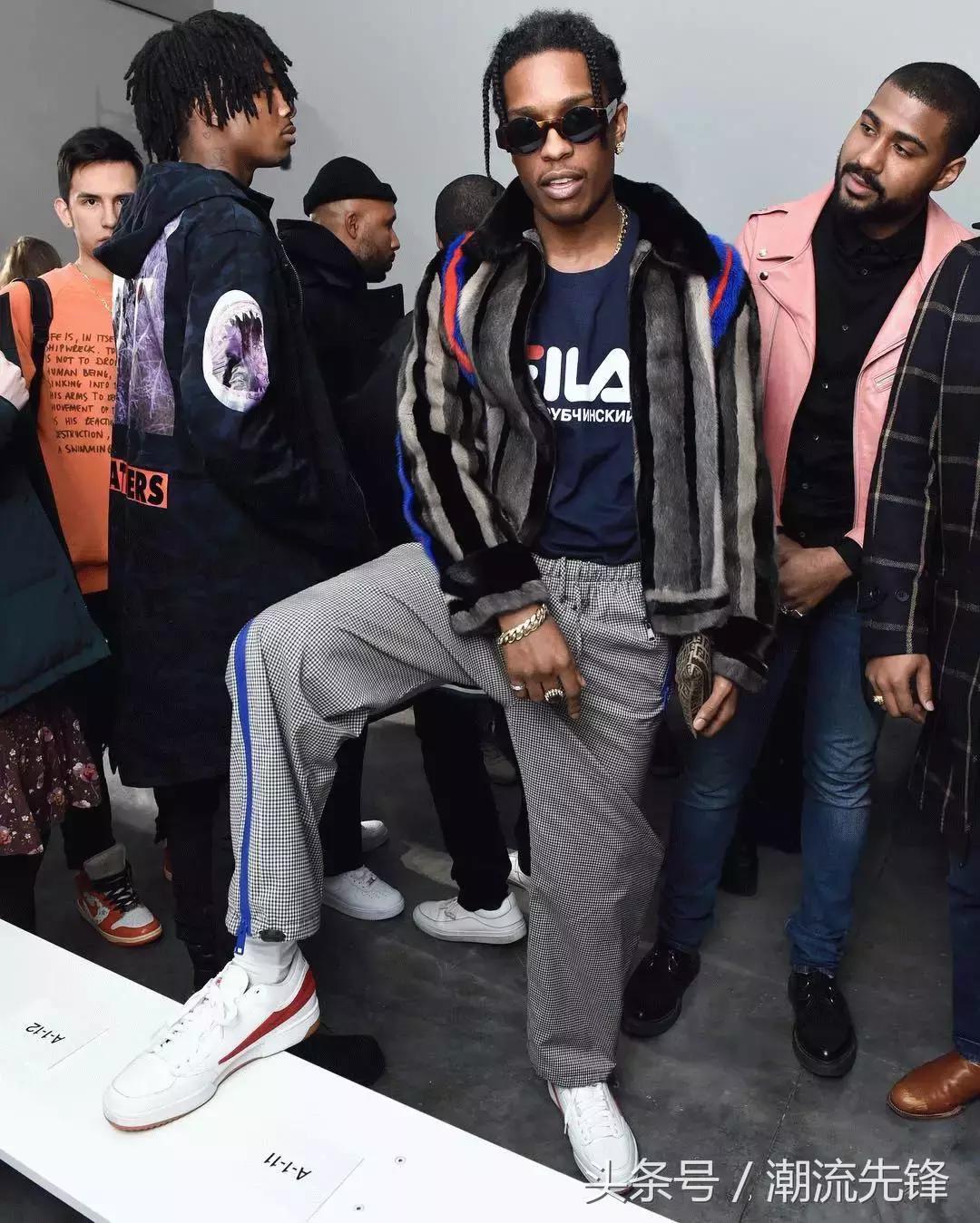 潮牌vetements夹克,潮牌vetements满印白