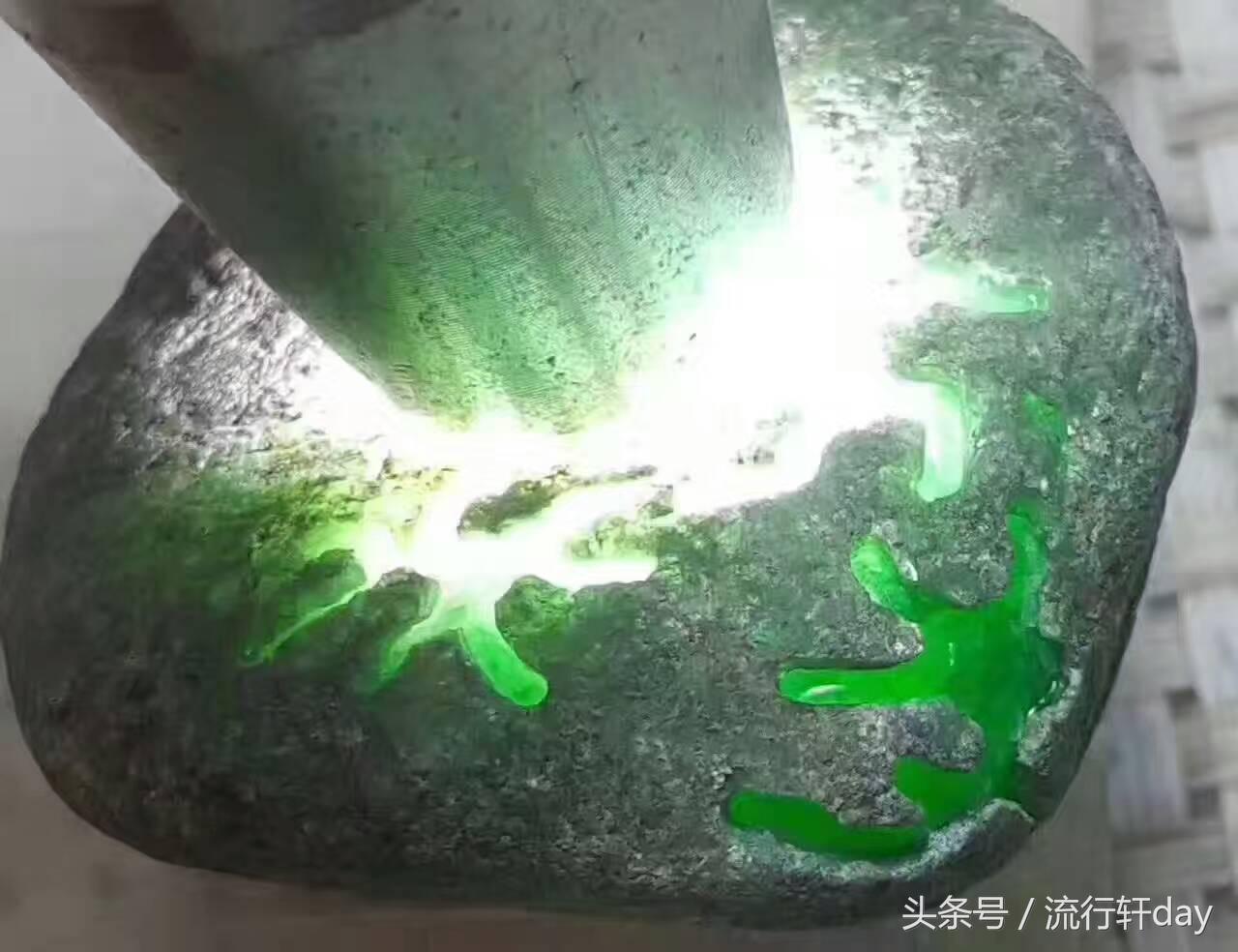 翡翠原石的价值怎么判定,什么样的翡翠原石比较靠谱