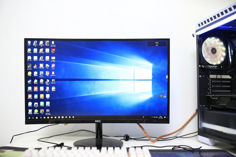 32寸hkc曲面显示器测评,hkc27寸显示器c270曲面