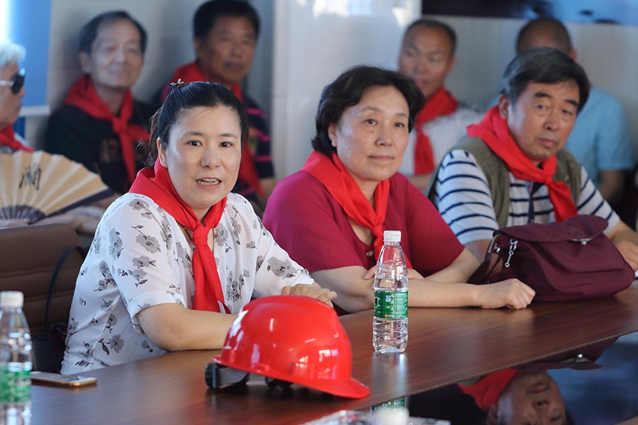 新少年宫内“童颜丹青”庆六一