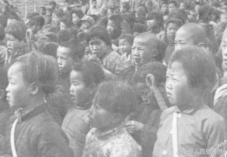 六一儿童节孩子们开心吃各种美食,六一儿童节美食分享完整版视频