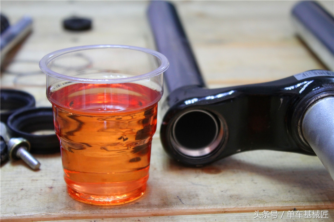 再见Marzocchi马祖奇——某年莫月末日某型号的气叉保养