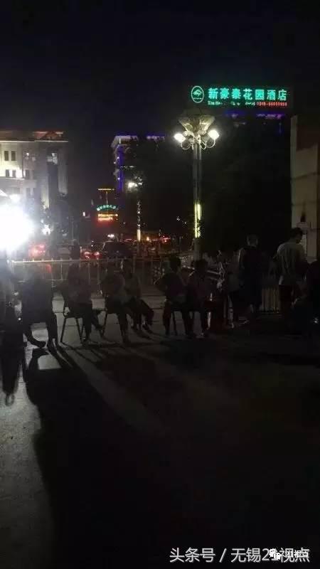 不满物业管理业主堵门,不满物业管理应该向哪个部门投诉