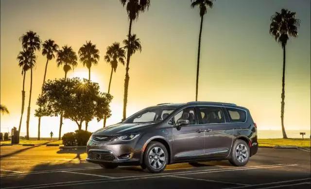 克莱斯勒pacifica路试,2021款克莱斯勒pacifica杭州