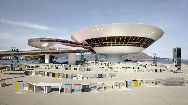 让世界知道你最In！时装精必去高定旅行之地