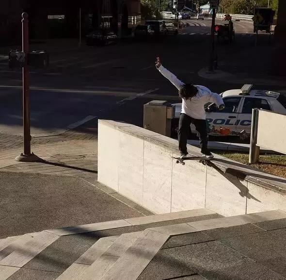 想学滑板应该从什么学起,想学滑板用多大的滑板