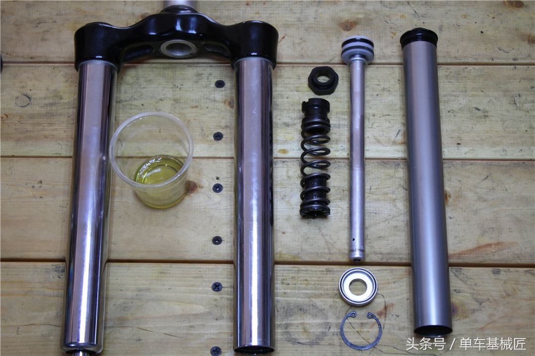 再见Marzocchi马祖奇——某年莫月末日某型号的气叉保养