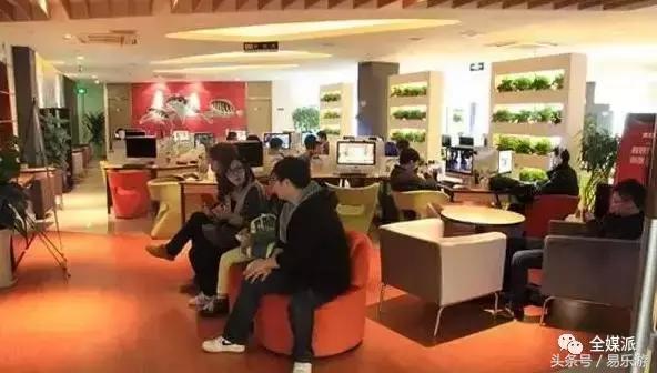 网咖猥琐发育！这些“窝点”正成为年轻人的新江湖