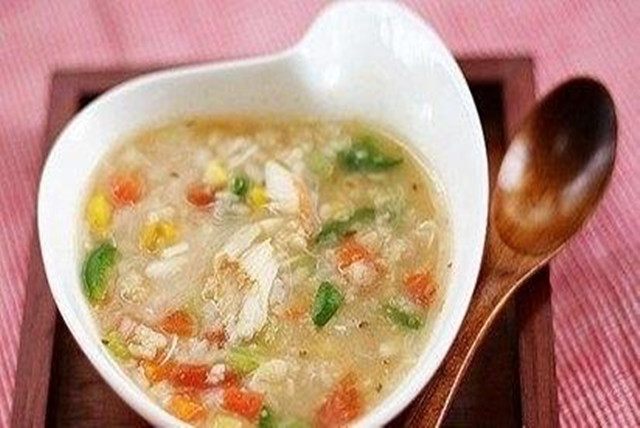 经常鼻痒打喷嚏多半是过敏性鼻炎,喝粥可治!5个小偏方收好!