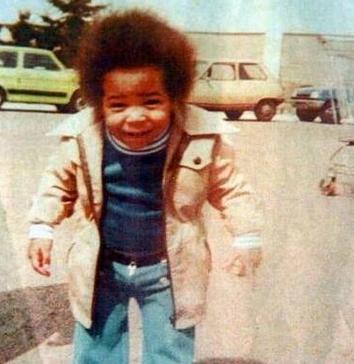 球星年轻时与现在对比图,球星童年照帅气