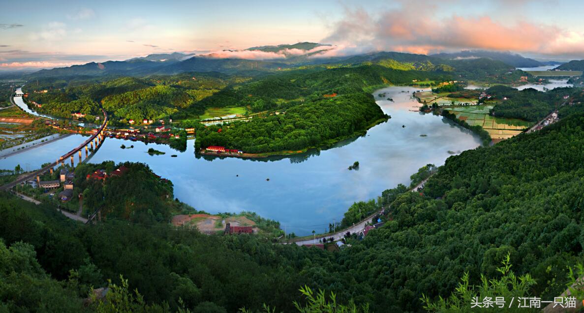 安庆是什么地方的城市,安庆和芜湖哪个城市发达