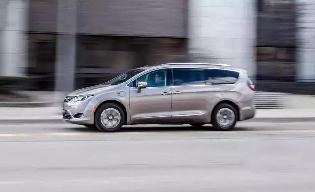 克莱斯勒pacifica路试,2021款克莱斯勒pacifica杭州