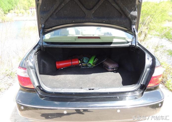 修复风度a33老车,老车情怀a33