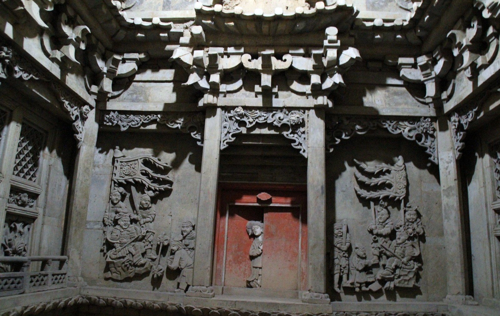 谈古论今讲的什么,谈古论晋